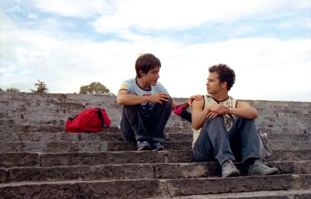 Broken Sky (El cielo dividido) Broken Sky (El cielo dividido)