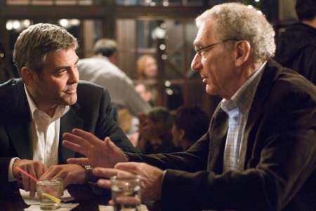 Michael Clayton mit George Clooney, Tom Wilkinson und Tilda Swanton Michael Clayton mit George Clooney, Tom Wilkinson und Tilda Swanton