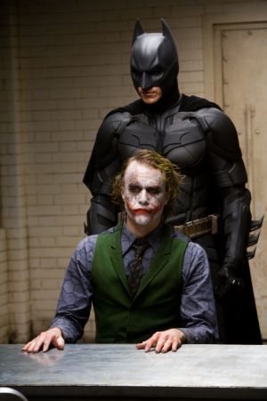 The Dark Knight - mit Christian Bale, Heath Ledger und Aaron Eckhardt The Dark Knight - mit Christian Bale, Heath Ledger und Aaron Eckhardt